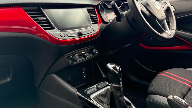 Vauxhall Crossland 1.2 SRi Nav 5dr Petrol Hatchback